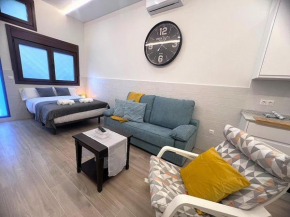 Evans Realty Martiricos studio New and modern